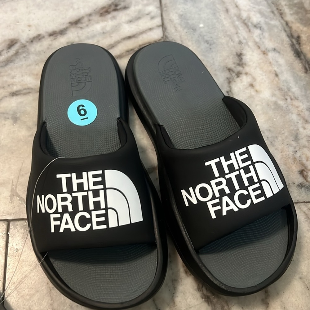 Sandal - Picture 2 of 4